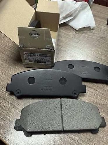 full construction: Передняя тормозная колодка Nissan 2010 г., Новый, Оригинал, Япония — 1
