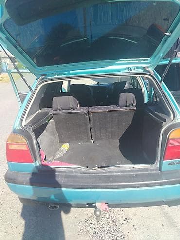 Продажа авто: Volkswagen Golf: 1992 г., 1.8 л, Механика, Бензин, Хэтчбэк — 7