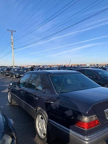 e53 4 8: Mercedes-Benz W124: 1995 г., 2 л, Механика, Седан — 3