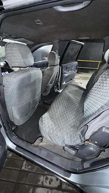 Продажа авто: Toyota Ipsum: 1996 г., 2 л, Автомат, Бензин, Минивэн — 10