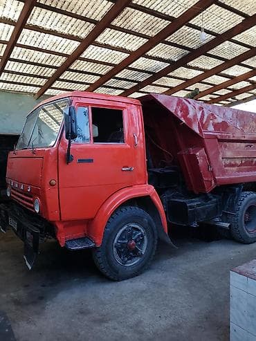 Требуется водитель на камаз сомасовал со стажем на доставку ЛЕТЧИКОВ