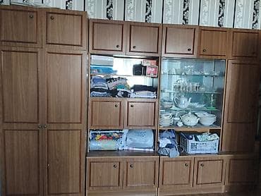 Эмерек: Дубал шкаф, Дубал шкаф түрү: Модулдуу, Үй, конок бөлмөсү үчүн, Колдонулган, Өзгөчөлүктөрү: Тамак-аш идишин сактоо үчүн — 1