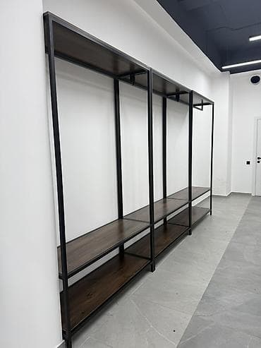 Торговое оборудование: Торговое оборудование для магазина/шоурума Два золотых стеллажей — 7