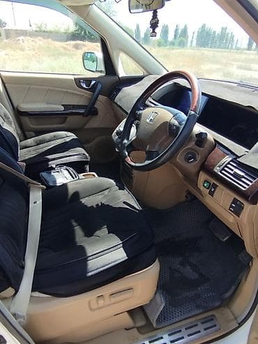3х дверный: Honda Elysion: 2004 г., Газ, Минивэн — 8