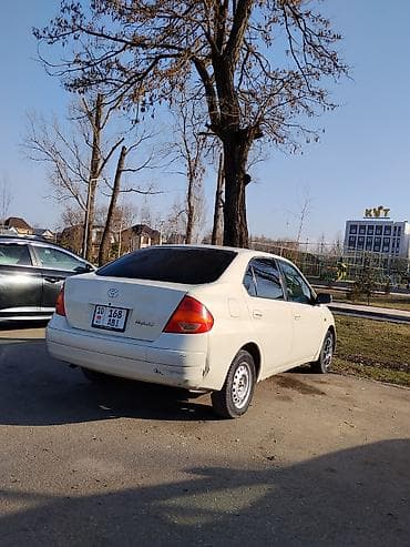 colf 2: Toyota Prius: 1999 г., 1.5 л, Автомат, Бензин, Седан — 5