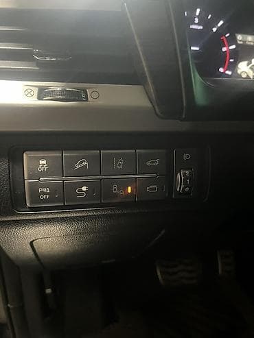 дамкрат авто: Ssangyong Rexton: 2018 г., Внедорожник — 9