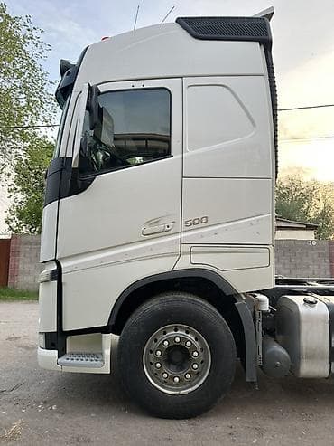 квадроцикл 300: Тягач, Volvo, 2013 г., Без прицепа — 7