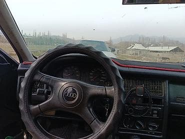 авто на запчаст: Audi 80: 1993 г., 2 л, Механика, Бензин, Седан — 10