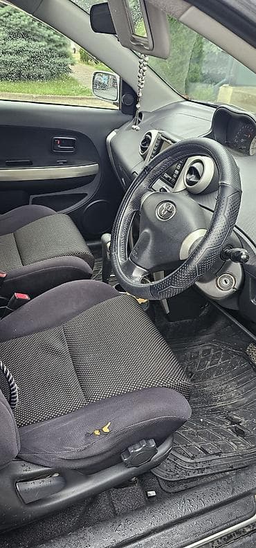 toyota ist дверь: Toyota Ist: 2002 г., 1.5 л, Автомат, Бензин, Хэтчбэк — 7