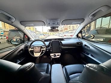 prius: Toyota Prius: 2018 г., Гибрид, Хэтчбэк — 8