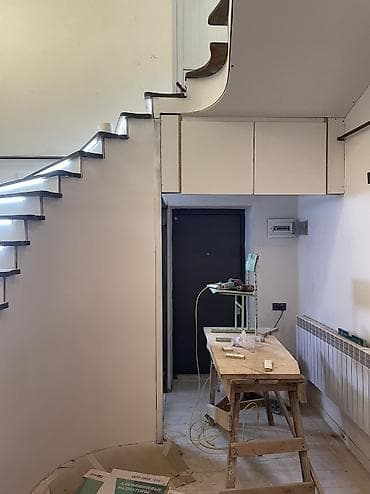 красное дерево: Деревянная лестница Для дома, Вид дерева: Дуб, Стиль: Классический — 6