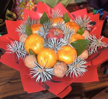 букеты из сухофруктов: Фруктовые букеты с новогодним настроением. Состав: - мандарины — 3