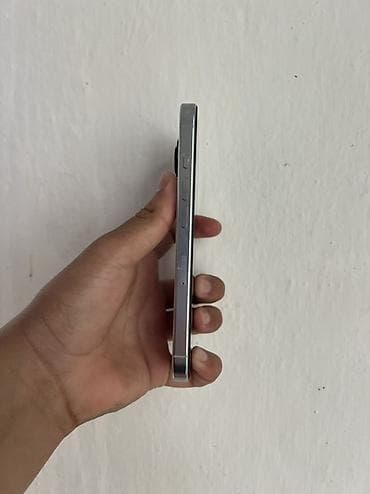 IPhone 16 Pro, Б/у, 256 ГБ, Серебристый, Защитное стекло, Чехол, Кабель, 88 % — 3