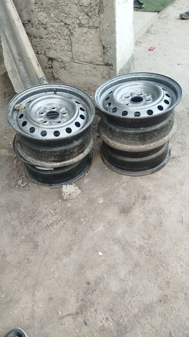 шины 17 зима: Железные Диски R 13 Toyota, Комплект, отверстий - 4 — 1