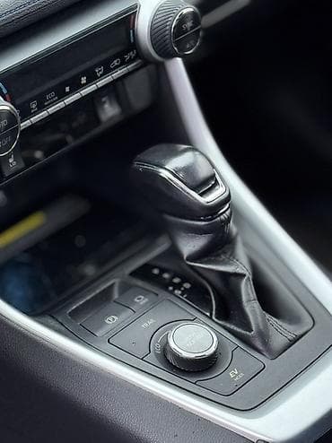 Унаа сатуу: Toyota RAV4: 2020 г., 2.5 л, Автомат, Гибрид, Кроссовер — 10