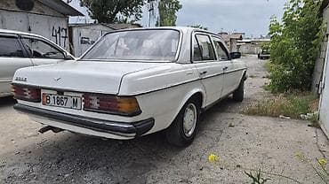 мэрс 123: Mercedes-Benz W123: 1982 г., 2.3 л, Механика, Бензин, Седан — 4