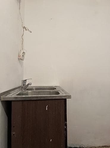 Үйлөр: 18 м², 1 бөлмө, Жылытылган, Унаа токтотуучу жай — 4
