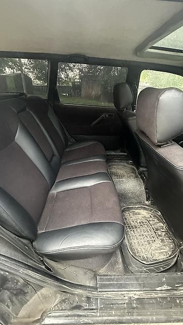 mini ev: Volkswagen Passat: 1993 г., Универсал — 7