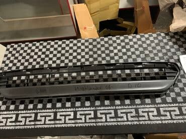 средний кузов двух скат: Бампер Передний Toyota — 1