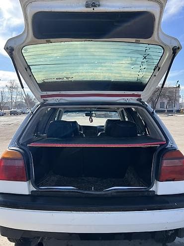 volkswagen vento авто: Volkswagen Golf: 1994 г., 1.8 л, Механика, Бензин, Хэтчбэк — 5