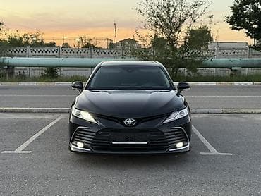 сед: Toyota Camry: 2023 г., 2.5 л, Автомат, Бензин, Седан — 2