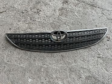 Решетка радиатора Toyota 2003 г., Оригинал at lalafo.kg Решетка радиатора Toyota 2003 г., Оригинал