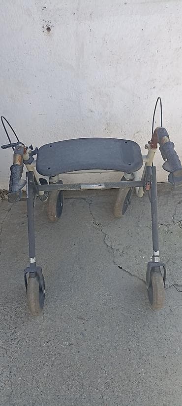 Ходунки, костыли, трости, роллаторы: Комплект средств реабилитации и передвижения: 1) Подмышечные костыли — 5