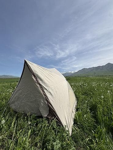 Аренда палатки. Треугольная палатка — водонепроницаемая и
