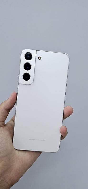 Samsung Galaxy S22, Б/у, 256 ГБ, цвет - Белый at lalafo.kg Samsung Galaxy S22, Б/у, 256 ГБ, цвет - Белый