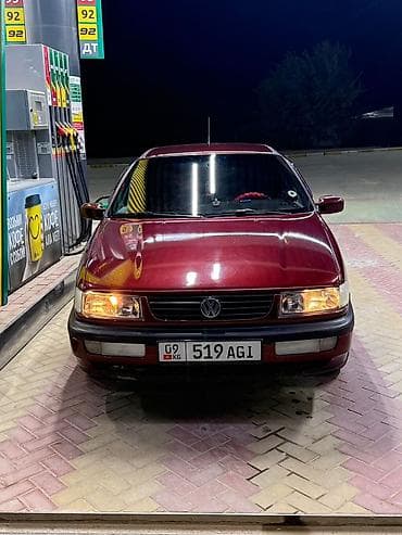 Volkswagen Passat: 1994 г., 1.8 л, Ручные, Бензин, Седан