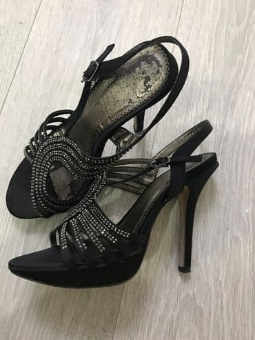 веш: Продаю все свои вещи,обувь,сумка.все в отличном состоянии,пишите — 4