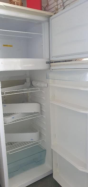 komp kg: Холодильник Beko, Б/у, Двухкамерный — 2