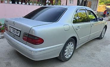 авто товары: Mercedes-Benz E-Class: 2001 г., 3.2 л, Механика, Бензин, Седан — 5