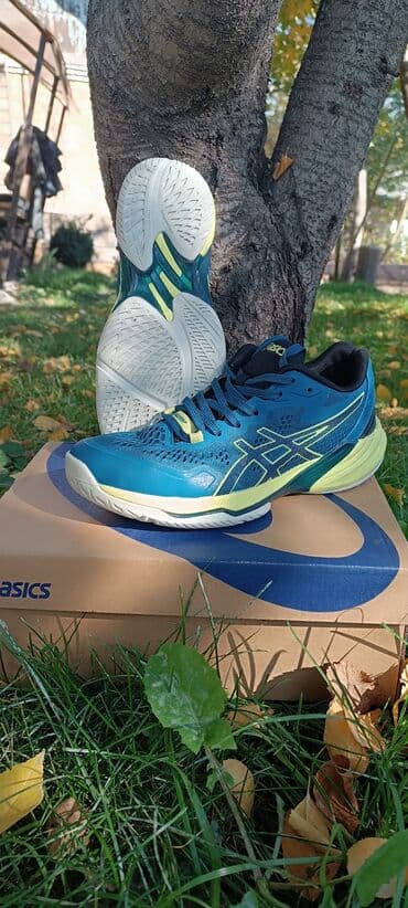 мужская обувь оптом: •Кроссовки для волейбола Asics sky elite ff 2 •Размер - 39,5 — 2
