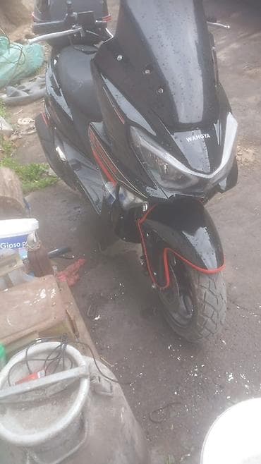 Макси-скутер 150 куб. см, Бензин