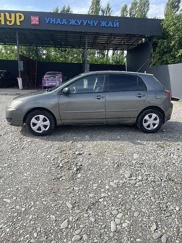 Транспорт: Toyota Corolla: 2005 г., Бензин, Хетчбек — 2
