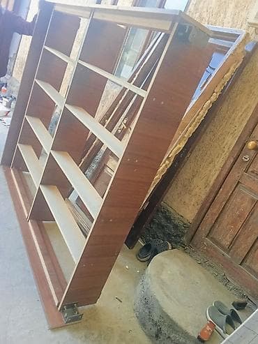 вешалка на двери: Эшиктер сатылат Брон эшик да бар мебелдер сатылат буу — 2