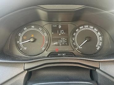 skoda октавия: Skoda Rapid: 2021 г., 1.6 л, Механика, Бензин, Лифтбек — 4