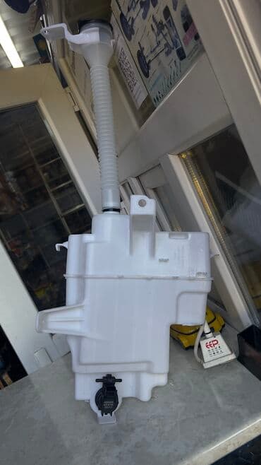 rav4: Бачок Toyota 2015 г., Новый, Аналог — 2