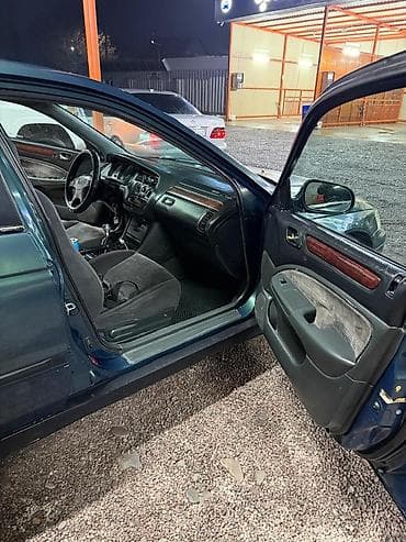 r18 26535: Honda Accord: 2000 г., 1.6 л, Механика, Бензин, Седан — 6