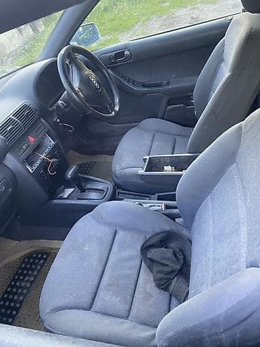 посадка авто: Audi A3: 1999 г., Автомат, Хэтчбэк — 5