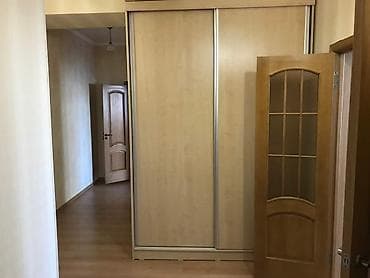 Кыймылсыз мүлк: 2 бөлмө, Риелтор, Чогуу жашоосу жок, Толугу менен эмереги бар — 10