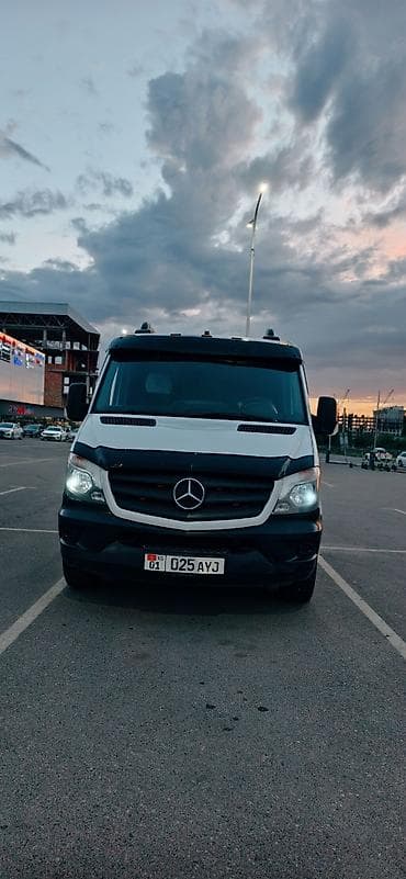 Жеңил жүк ташуучу унаа, Mercedes-Benz, 3 т, Колдонулган