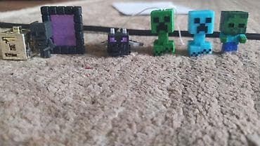 Набор мини-фигурок по мотивам Minecraft. В комплекте: - Криперы (2