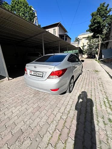 новый нива: Hyundai Accent: 2011 г., 1.4 л, Автомат, Бензин, Седан — 3