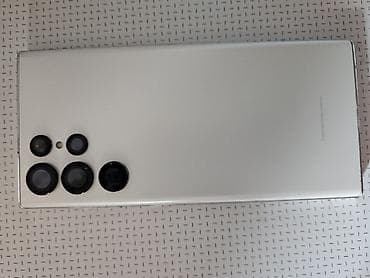 camera 360: Samsung Galaxy S22 Ultra, белый - Экран 6.8", Dynamic AMOLED 2X, 120 — 3