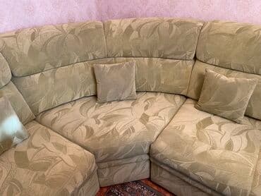 диван с подушками: Угловой диван, C подушками, Трехместный — 1