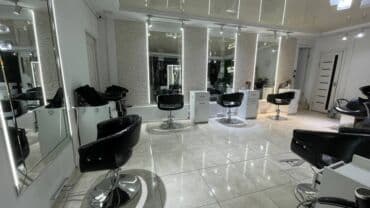 требуется посудомойщница: Парикмахер Колорист. Процент. Аламедин-1 мкр — 4