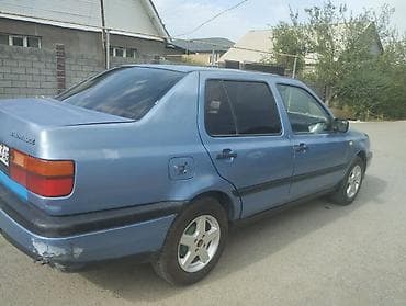 wuling mini ev: Volkswagen Vento: 1994 г., 1.6 л, Механика, Бензин, Седан — 5
