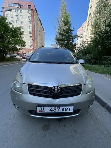 Toyota Corolla Spacio: 2002 г., 1.8 л, Автомат, Бензин, Минивэн